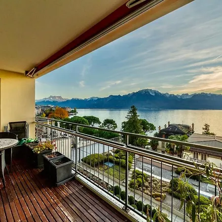 Incredible Views Of 2bd By Guestlee Монтрё